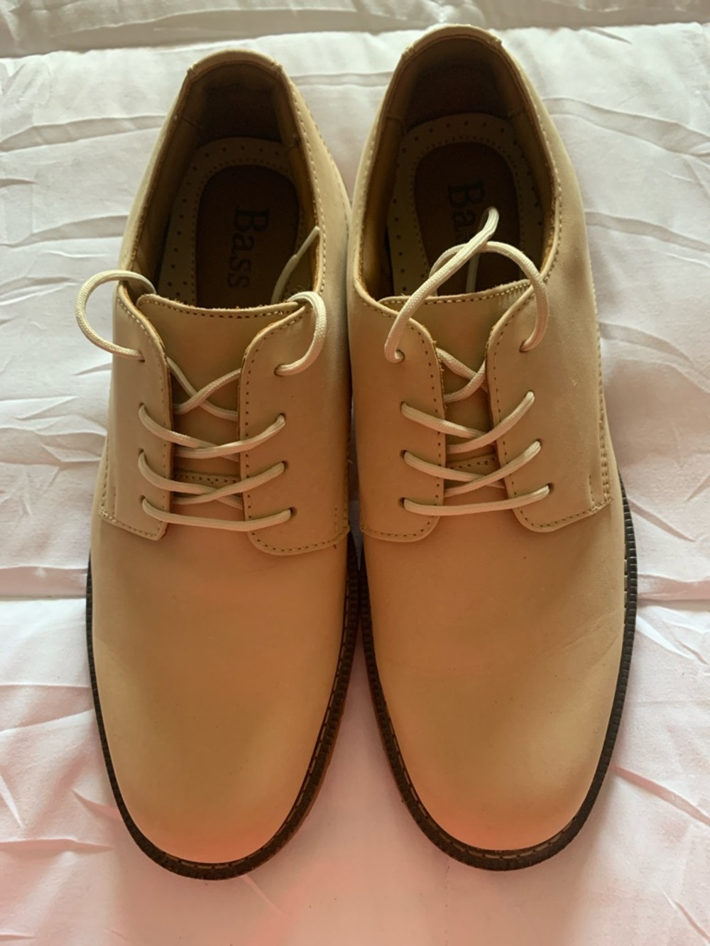 Bass Men's Oxfords in Beige with Brown Soles